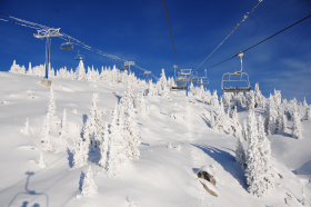 Kids stay and ski free at Big White this spring.