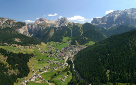 Mountain views across Val Gardena