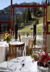 Dine on the mountain at Jackson Hole Mountain Resort. Credit: Garth Dowling/JHMR.