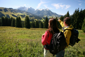 Hiking in the Vaud Alpes (photoplus.ch/Christof Sonderegger)