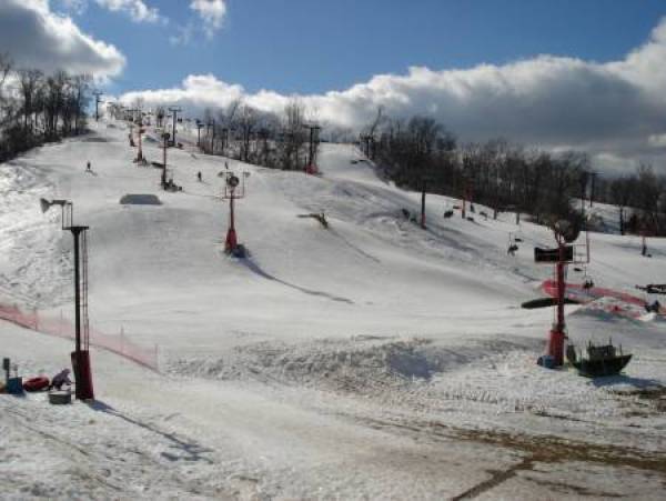 Season passes to Western Missouri's ski resort are on sale now.
