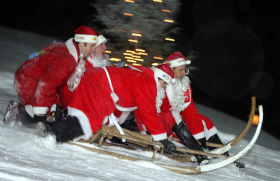 Samnaun starts season with Santa Claus World Championships.