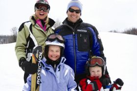 Families can find inexpensive ski and stay packages at Red Lodge. 