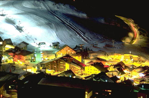 Alpe d'Huez by night