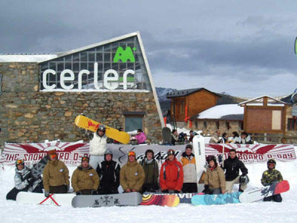 Snowboarders in Cerler