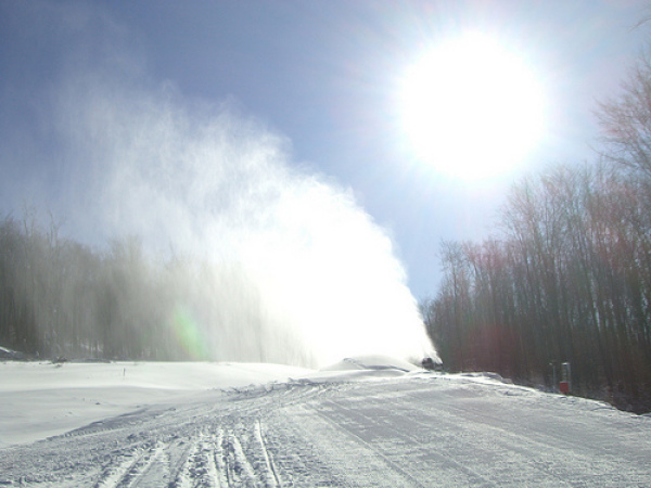 Snowmaking at Timberline.