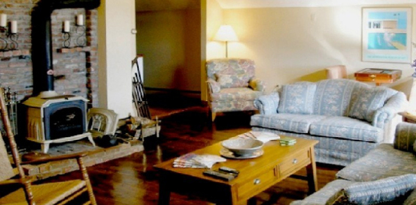 Quail Hollow Inn in Chester offers lodging deals.