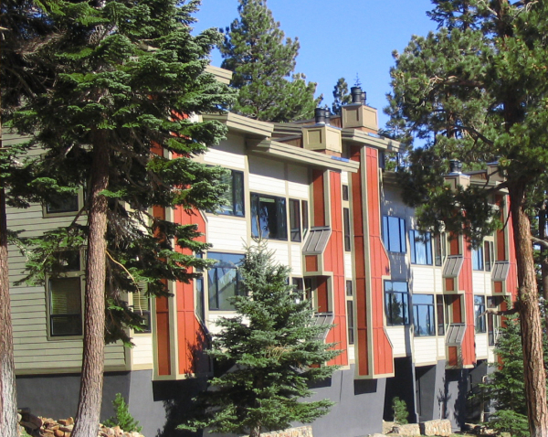 1849 Condos offer a great location and lots of amenities to Mammoth guests.