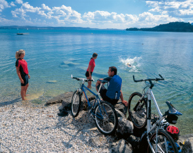 Cycling in Bernese Oberland (Swiss Tourism)
