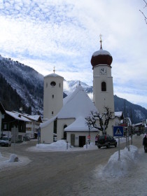 St. Anton Am Arlberg - Local church outside my