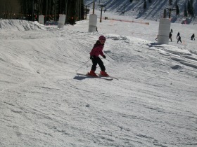 Sunlight Mountain - Grand-daughter in kiddie terrain