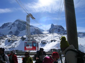 Zermatt - Waiting for the cable