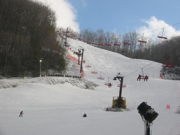 Riding lift to Cub Way/Castle Run looking up Mogul Ridge.
