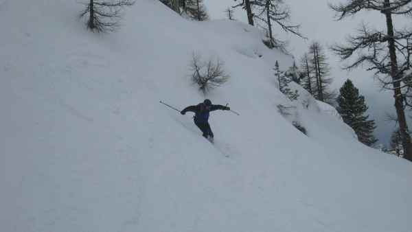 Skiing the gullies off Plan Roujon chair, Les Grand Montets
