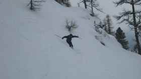 Chamonix - Skiing the gullies off