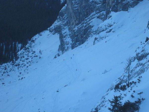 The bowl off the Alpenspitze...limited vertical drop, but dramatic setting