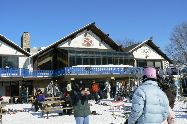 This is the side of the Alpine Valley lounge where you can leave your skis to the attendant.