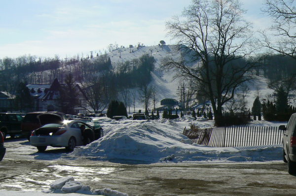 This is the Alpine Valley, capturing the double diamonds middle slopes: middle and to the left sides. Taken from the parking lot.  