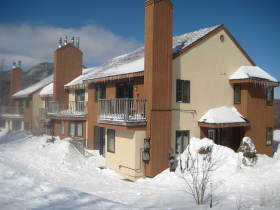 Jay Peak - slopeside condos...perfect location 