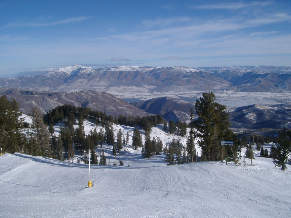 Early Dec, 2006...still not much snow