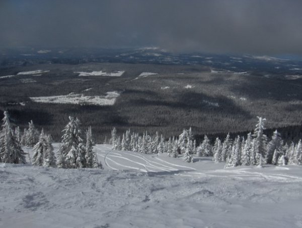 A good look into the valley. 