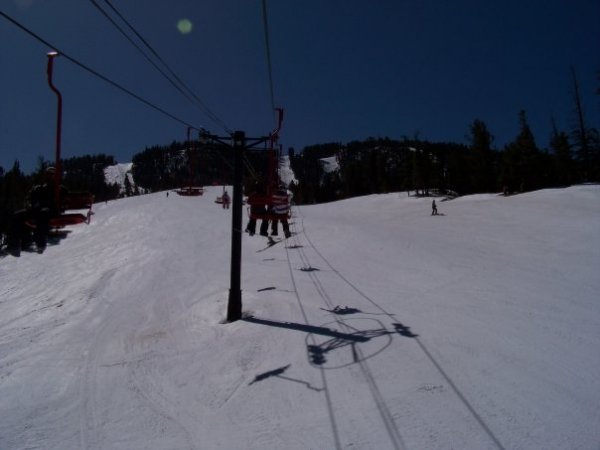 Red lift...Main lift to top.