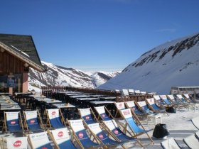 St Sorlin d'Arves - snack bar midway down