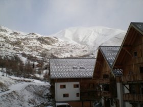 St Sorlin d'Arves - Looking at the mountains