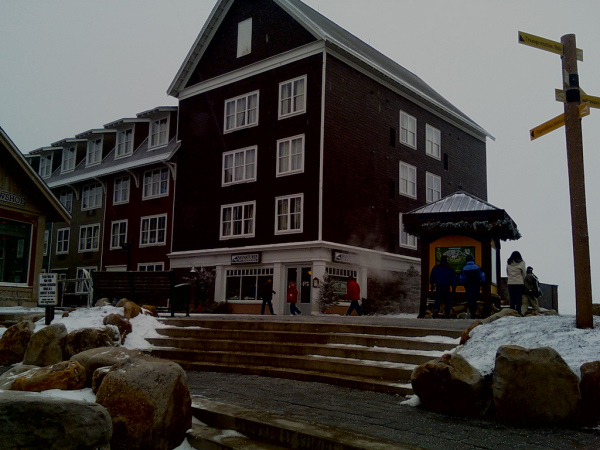 Walking up from the bus stop... Bus transportation is convenient