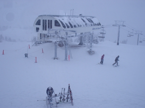 Top of Hidden Lakes chair shot from the comfort of the upper lodge. Jan 2008
