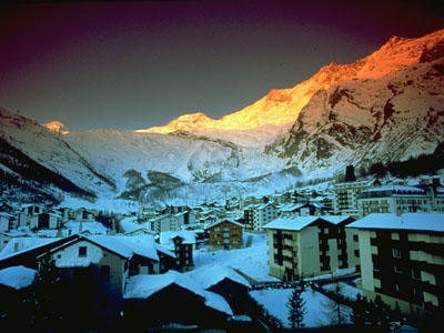Saas Fee - Saas Fee Tourist Office