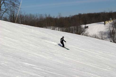 A skier takes on Buck. What a gorgeous day!
Photo taken 1.3.09