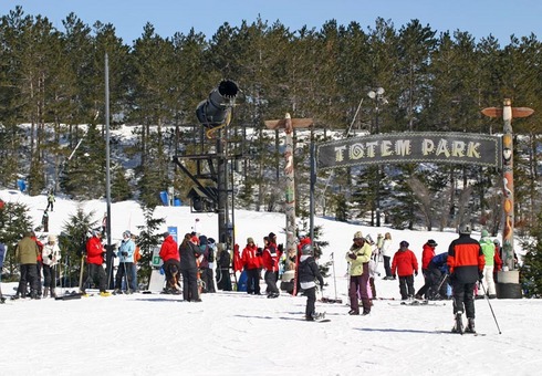 Totem Park is a popular place! Photo taken 2.28.09.
